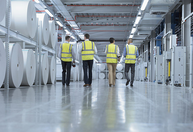 直銷(xiāo)，性?xún)r(jià)比更高